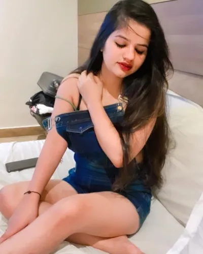 Qamrunisha Khan